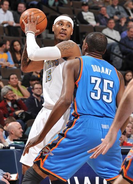 它反映了球 它反映了球