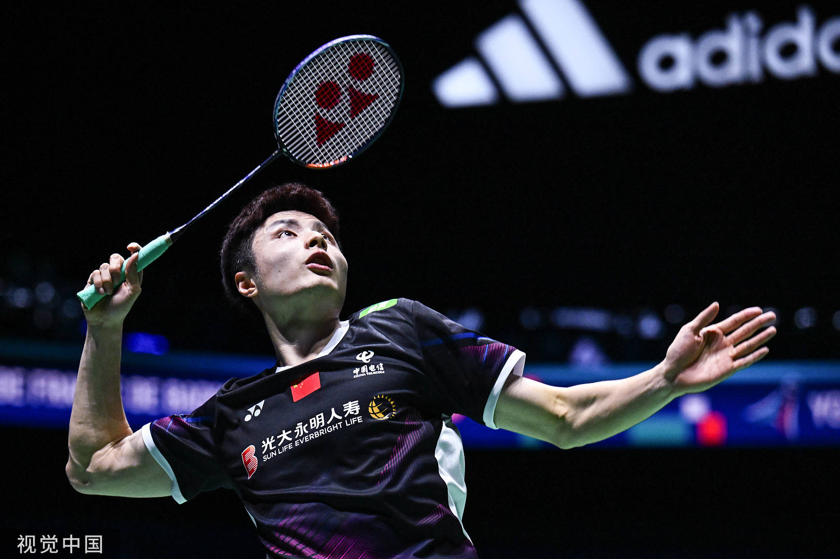 靠近门前的 靠近门前的